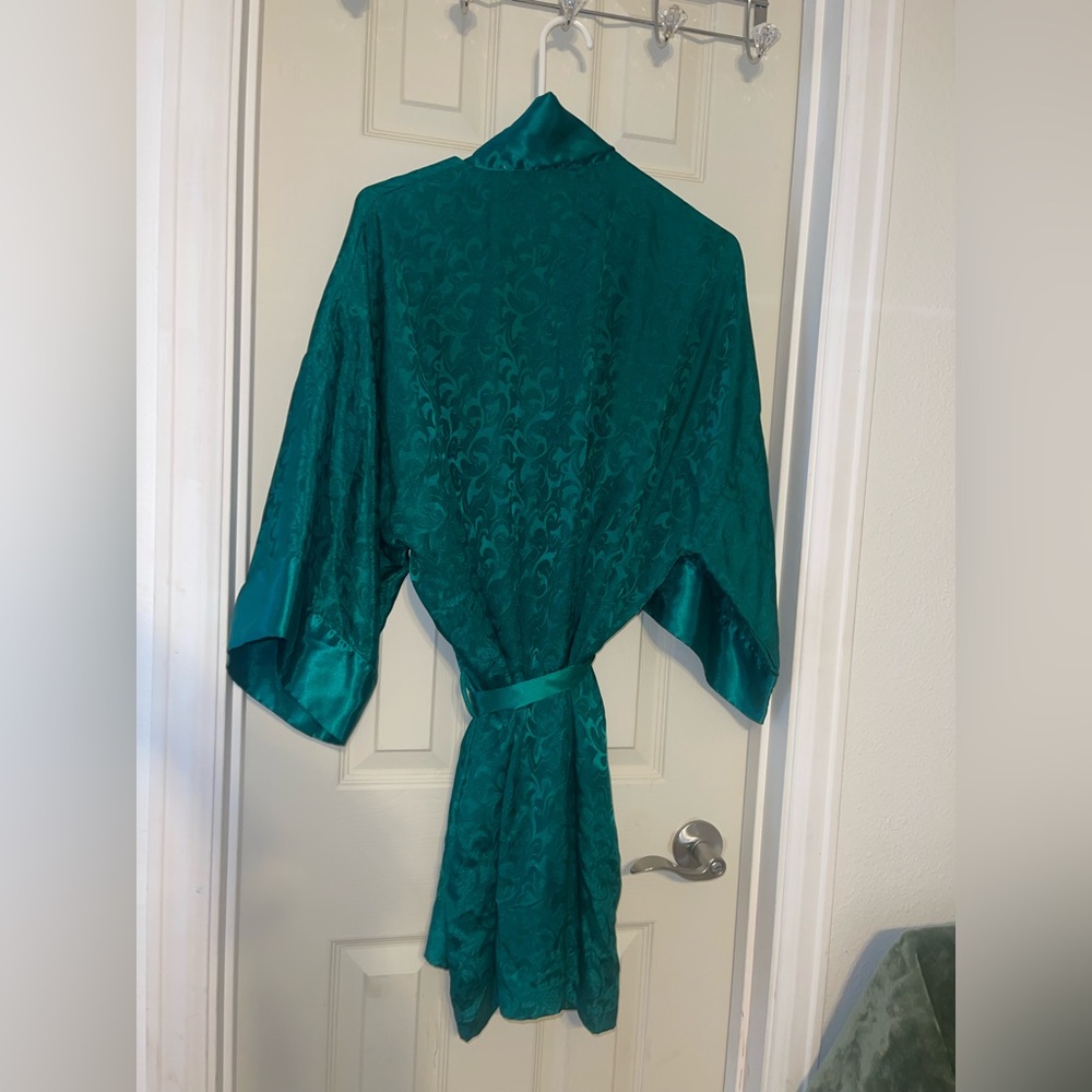 Victoria's Secret Teal Robe - Picture 6 of 8
